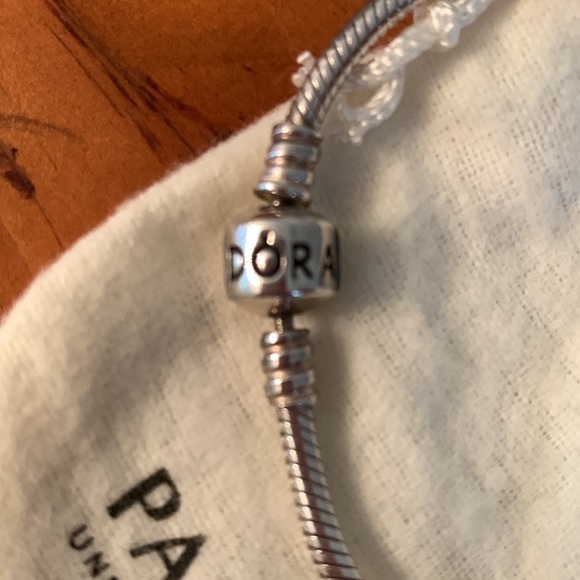 Pandora bracelet two charms Owl & love knot and pouch Sterling silver never worn - Picture 4 of 10